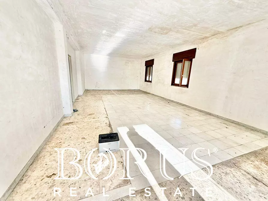 Immagine 6 di Locale commerciale in affitto  in ponte a mare a Castel Volturno