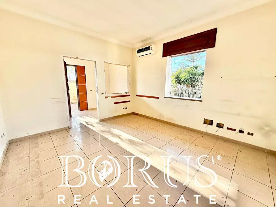 Immagine 3 di Locale commerciale in affitto  in ponte a mare a Castel Volturno