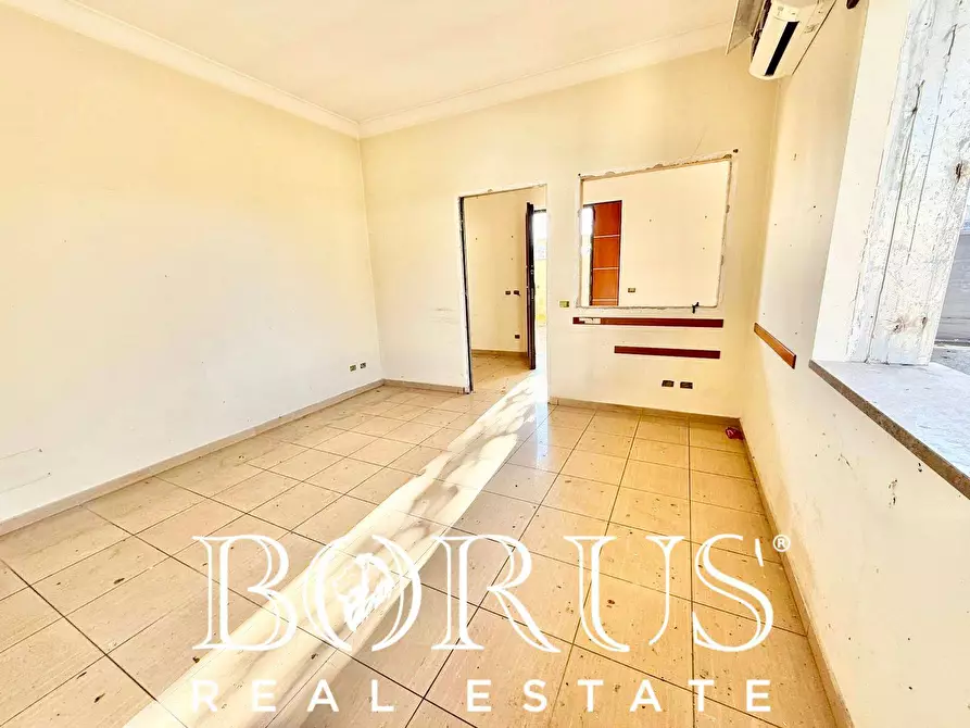 Immagine 5 di Locale commerciale in affitto  in ponte a mare a Castel Volturno