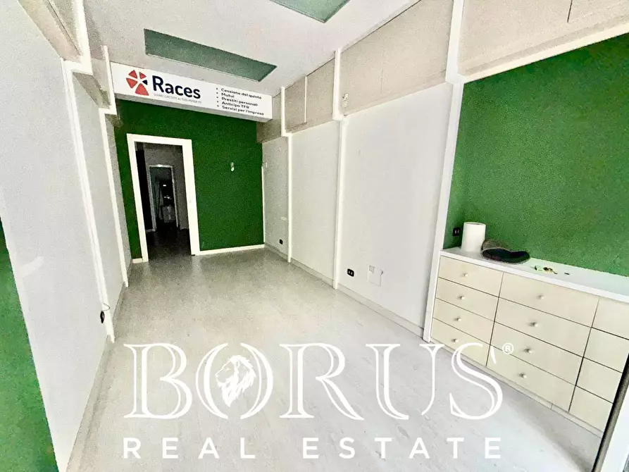 Immagine 5 di Locale commerciale in affitto  in Via Linguiti a Cancello Ed Arnone