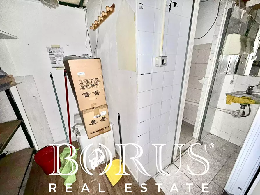 Immagine 14 di Locale commerciale in affitto  in Via Linguiti a Cancello Ed Arnone