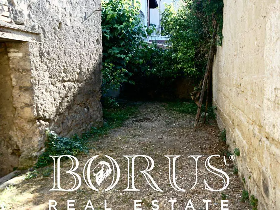 Immagine 2 di Box auto in vendita  in Via Rosano a Aversa