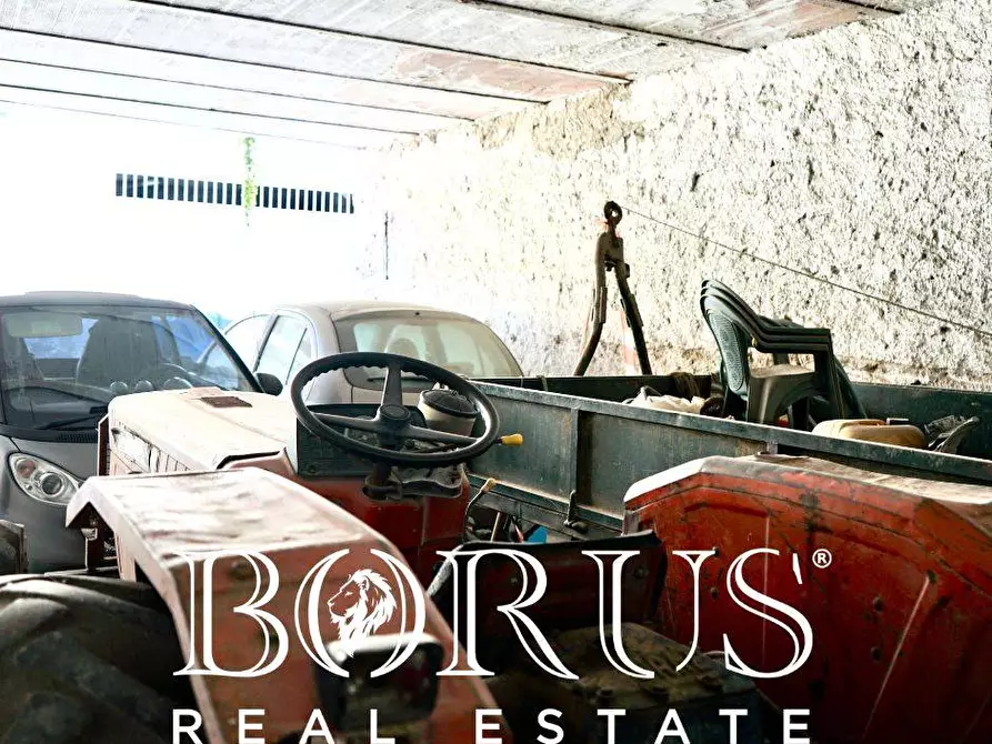 Immagine 3 di Box auto in vendita  in Via Rosano a Aversa