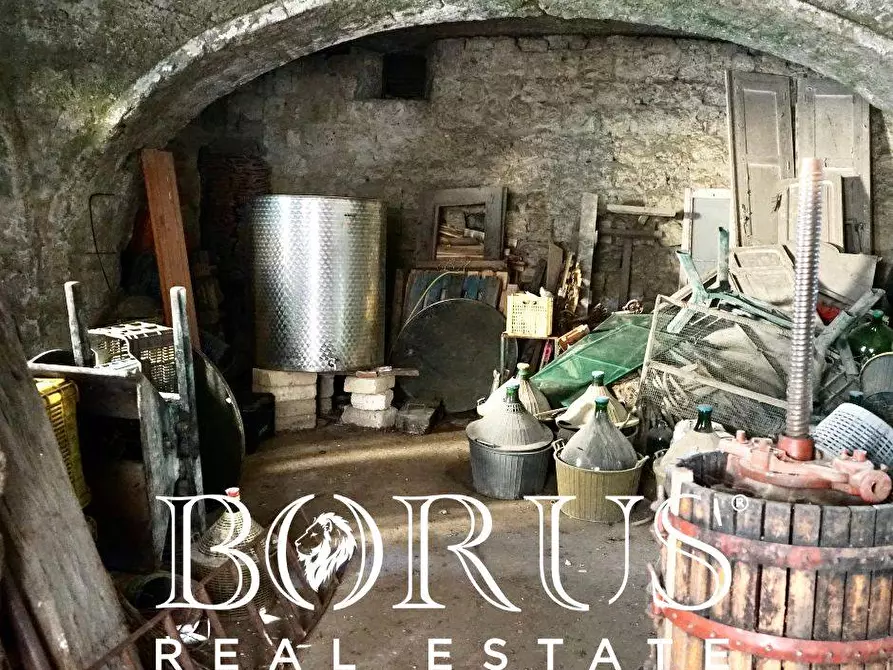 Immagine 9 di Box auto in vendita  in Via Rosano a Aversa