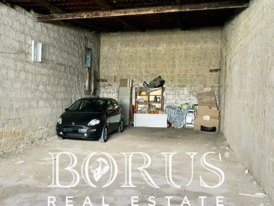 Immagine 14 di Box auto in vendita  in Via Rosano a Aversa