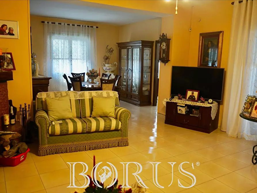 Immagine 16 di Villa in vendita  in via Frosinone a Castel Volturno