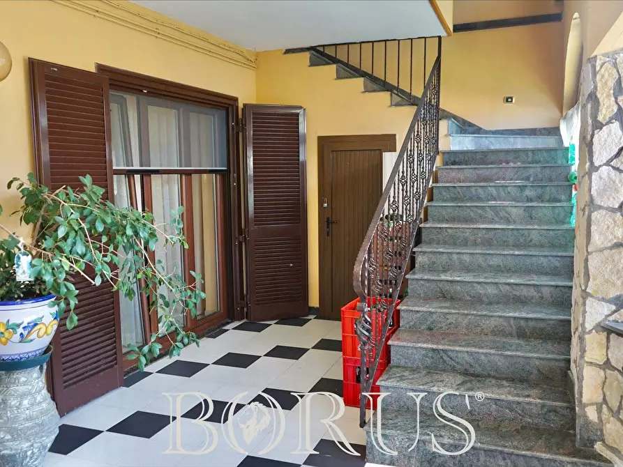 Immagine 5 di Villa in vendita  in via Frosinone a Castel Volturno