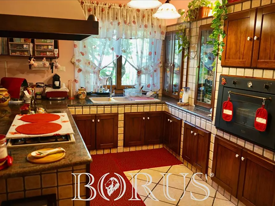 Immagine 15 di Villa in vendita  in via Frosinone a Castel Volturno