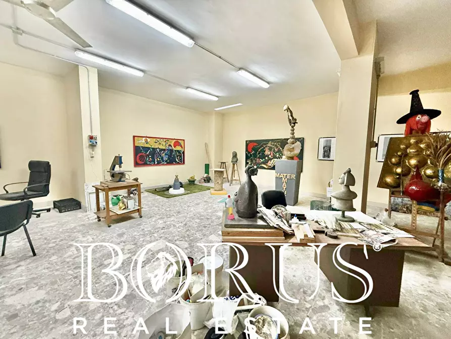 Immagine 29 di Locale commerciale in vendita  in VIA LATINA a Santa Maria Capua Vetere