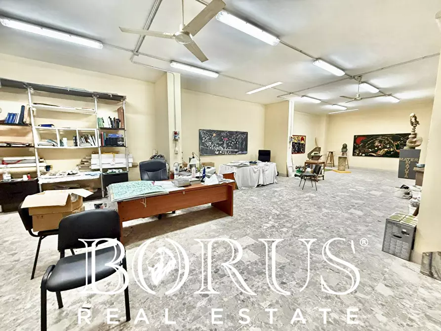 Immagine 31 di Locale commerciale in vendita  in VIA LATINA a Santa Maria Capua Vetere