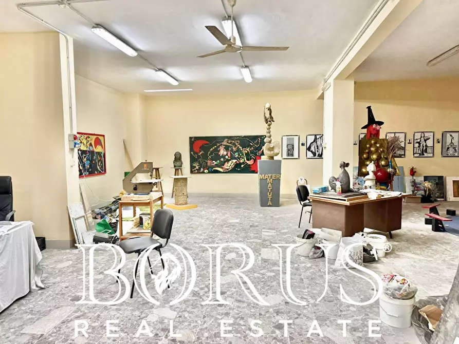 Immagine 57 di Locale commerciale in vendita  in VIA LATINA a Santa Maria Capua Vetere