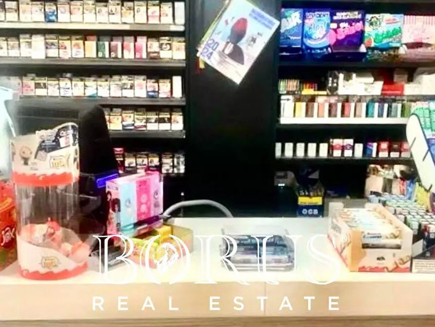 Immagine 3 di Attività commerciale in vendita  in via roma 3 a Cancello Ed Arnone