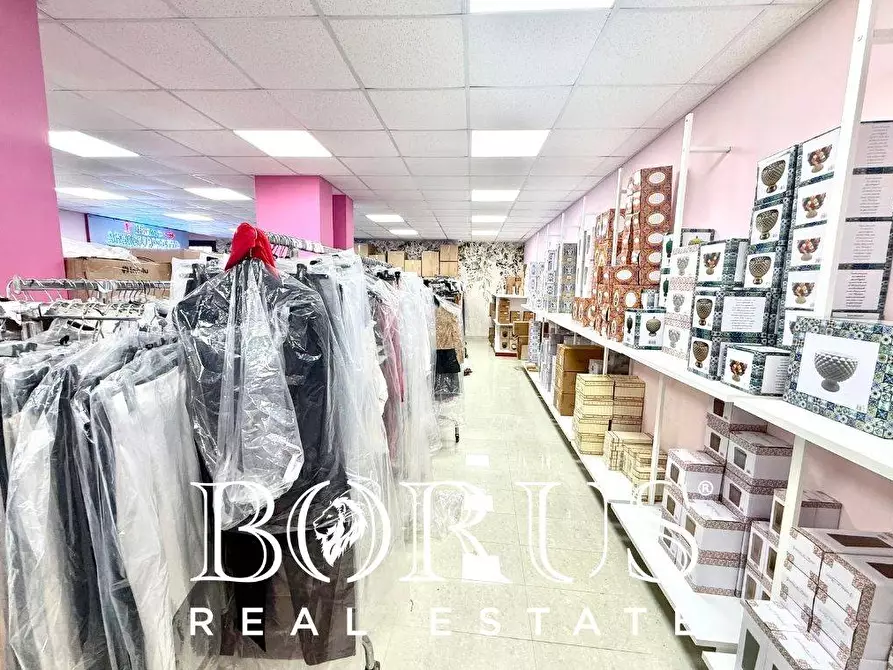 Immagine 20 di Locale commerciale in vendita  in via nuoro a Cancello Ed Arnone