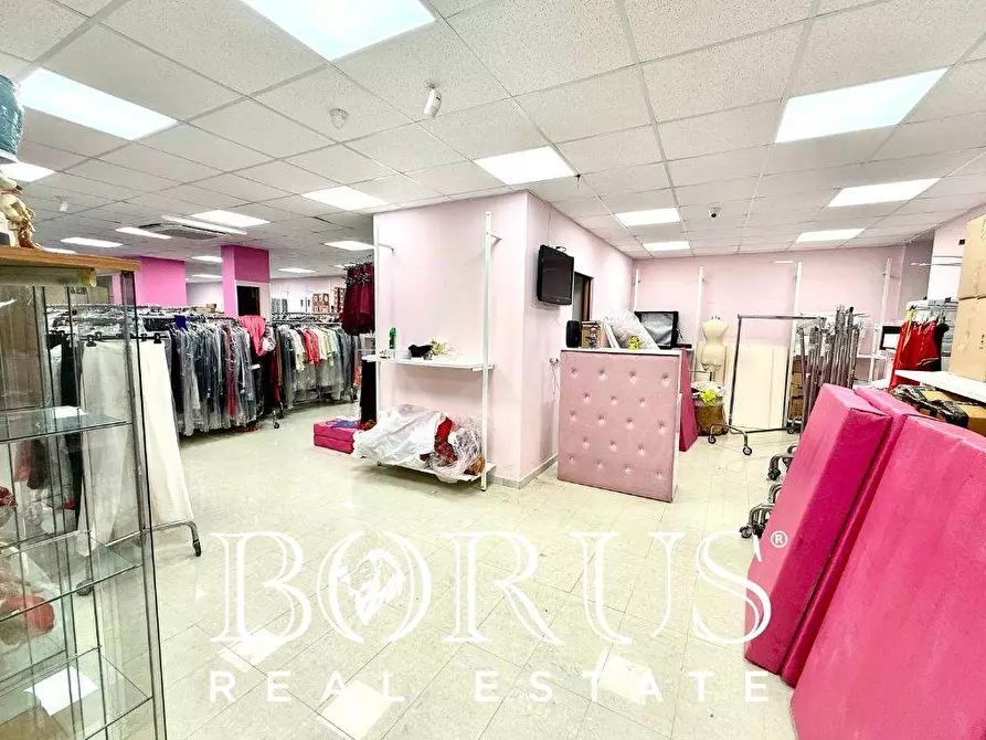 Immagine 24 di Locale commerciale in vendita  in via nuoro a Cancello Ed Arnone