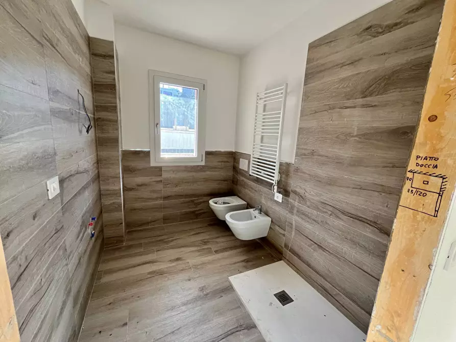 Immagine 19 di Appartamento in vendita  a Acquaviva Picena