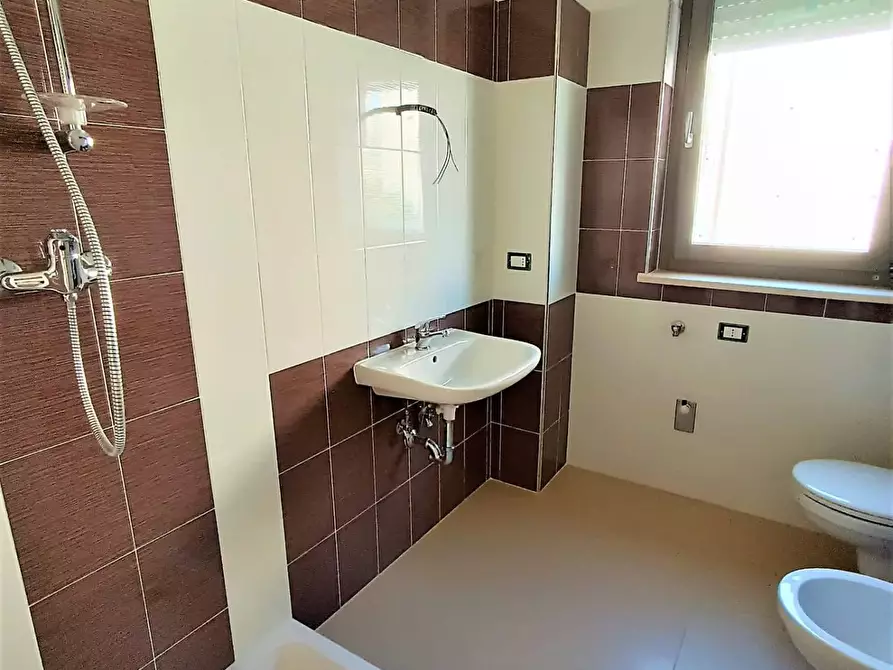 Immagine 13 di Appartamento in vendita  a Grottammare