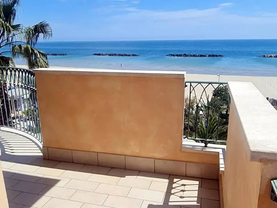 Immagine 5 di Appartamento in vendita  a San Benedetto Del Tronto