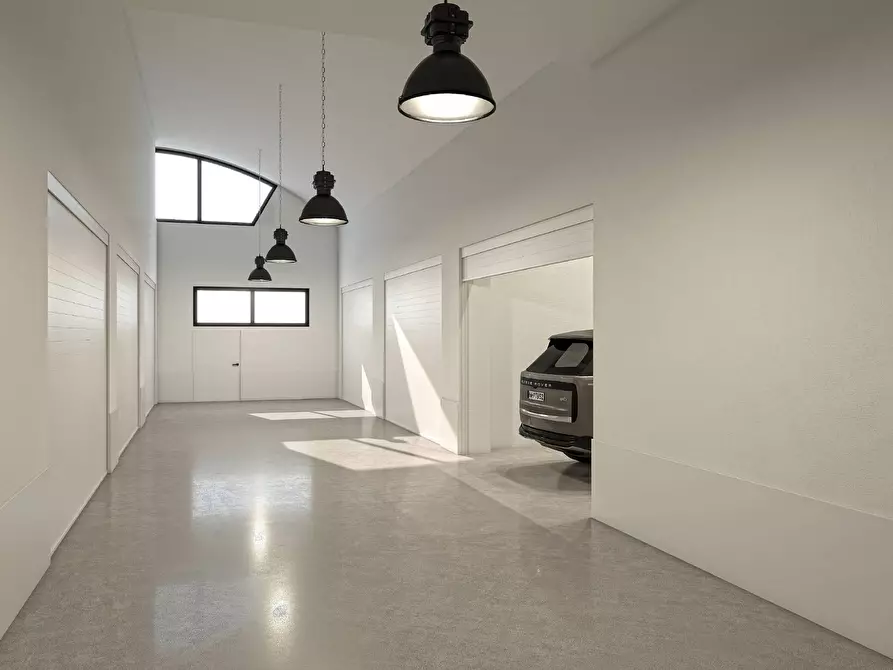 Immagine 3 di Magazzino in vendita  a San Benedetto Del Tronto