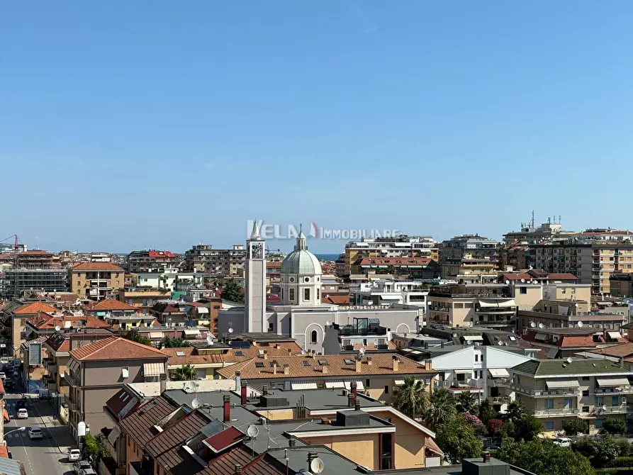 Immagine 25 di Attico in vendita  a San Benedetto Del Tronto