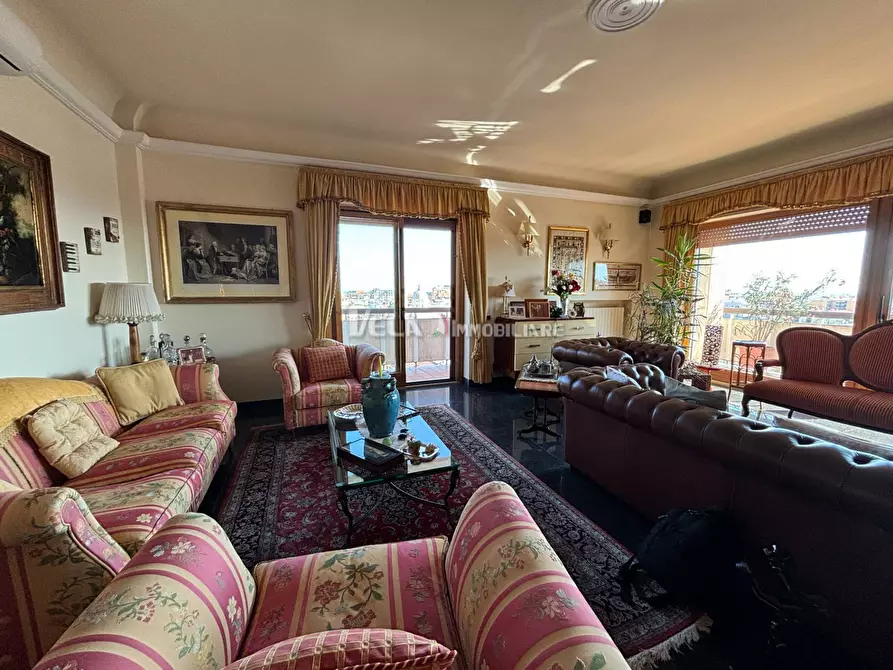 Immagine 32 di Attico in vendita  a San Benedetto Del Tronto