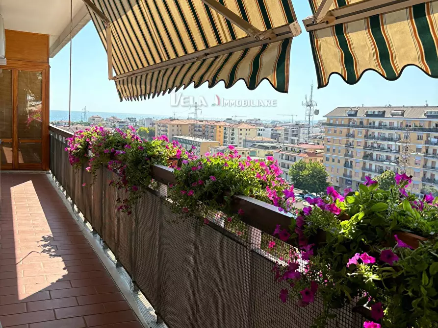 Immagine 56 di Attico in vendita  a San Benedetto Del Tronto