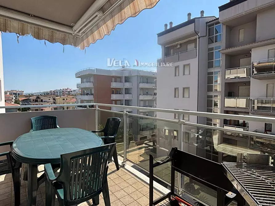 Immagine 1 di Appartamento in vendita  a Alba Adriatica