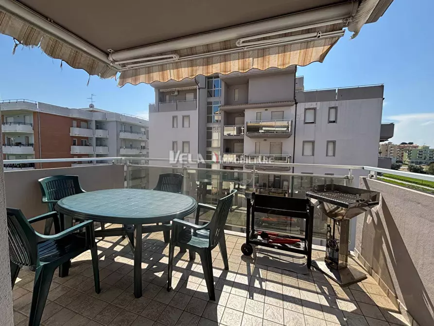 Immagine 2 di Appartamento in vendita  a Alba Adriatica