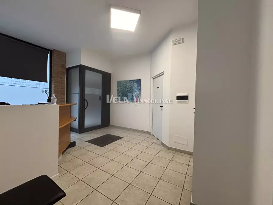 Immagine 6 di Attività commerciale in vendita  a San Benedetto Del Tronto