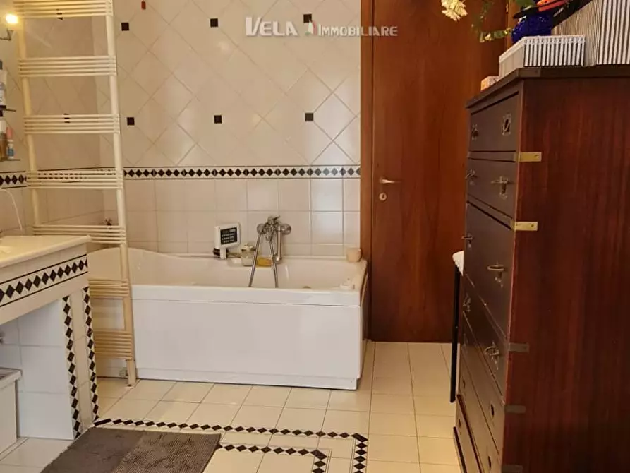 Immagine 37 di Attico in vendita  a San Benedetto Del Tronto