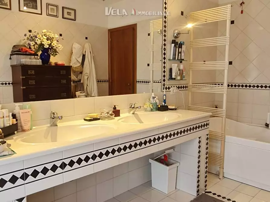 Immagine 36 di Attico in vendita  a San Benedetto Del Tronto