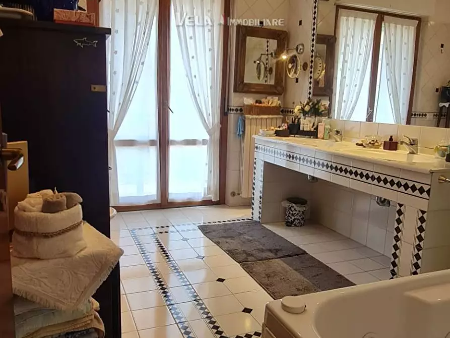 Immagine 35 di Attico in vendita  a San Benedetto Del Tronto