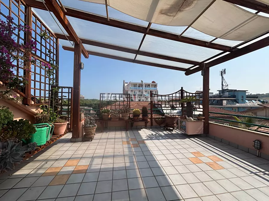 Immagine 18 di Attico in vendita  a San Benedetto Del Tronto