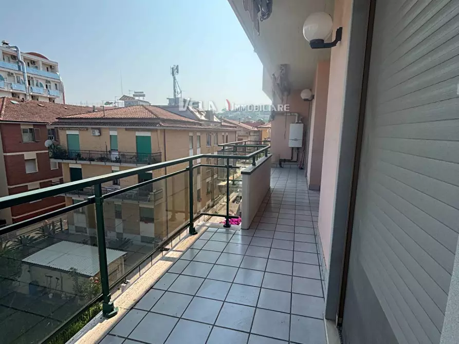 Immagine 38 di Attico in vendita  a San Benedetto Del Tronto