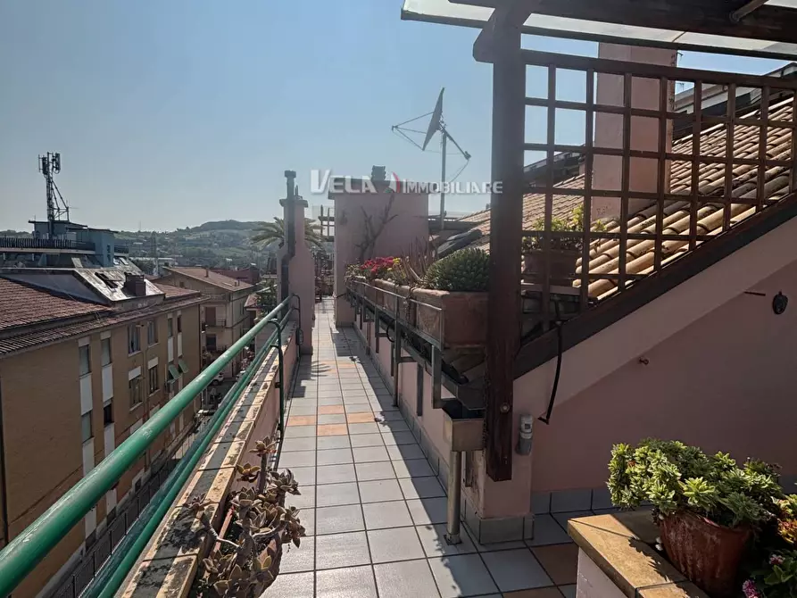 Immagine 20 di Attico in vendita  a San Benedetto Del Tronto
