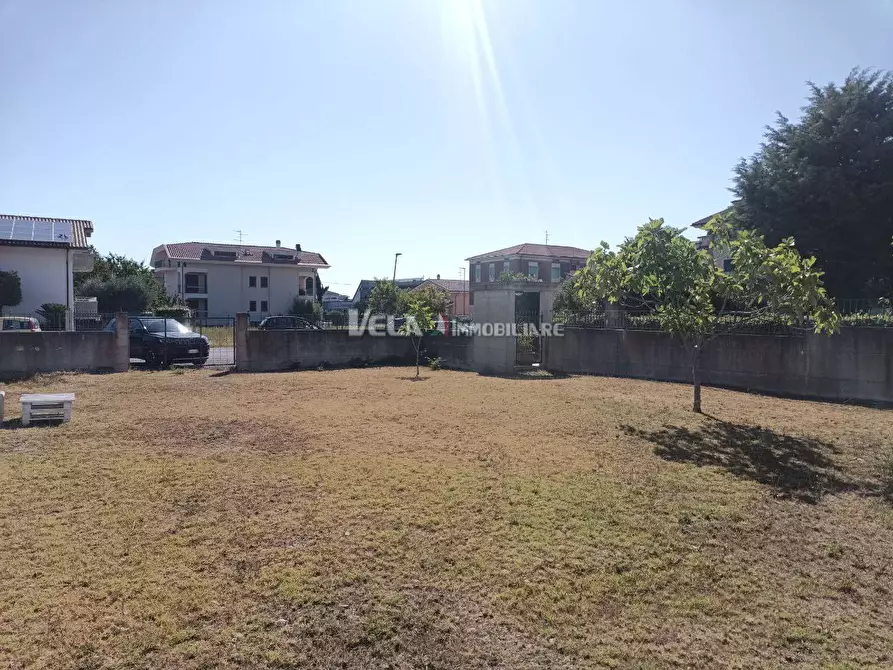 Immagine 2 di Terreno residenziale in vendita  a Sant'egidio Alla Vibrata