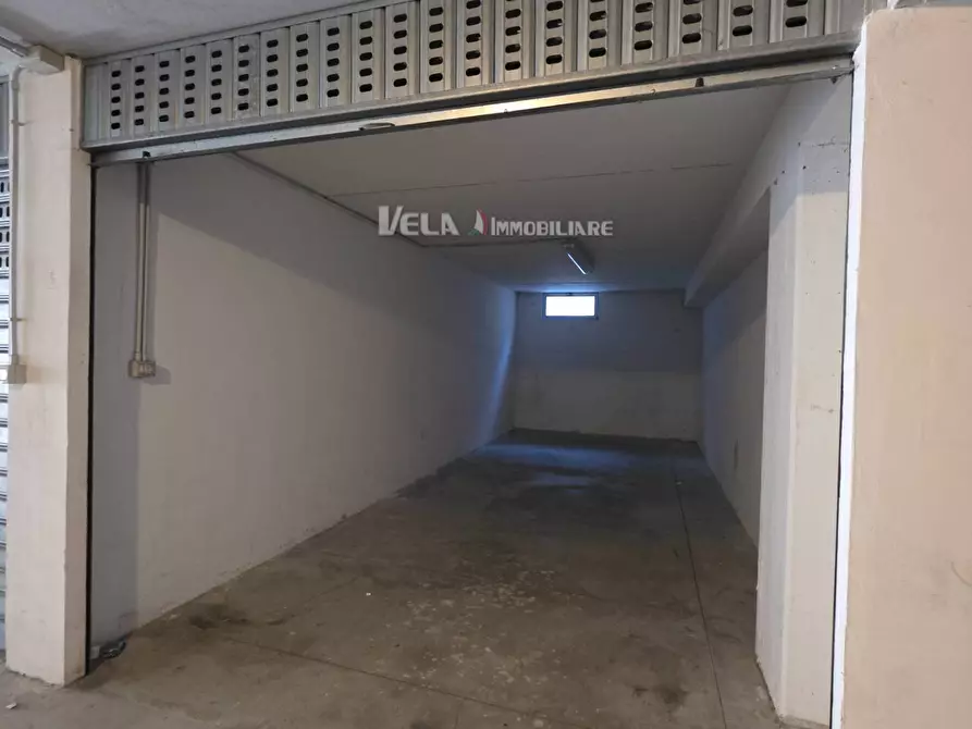 Immagine 1 di Box auto in vendita  a San Benedetto Del Tronto