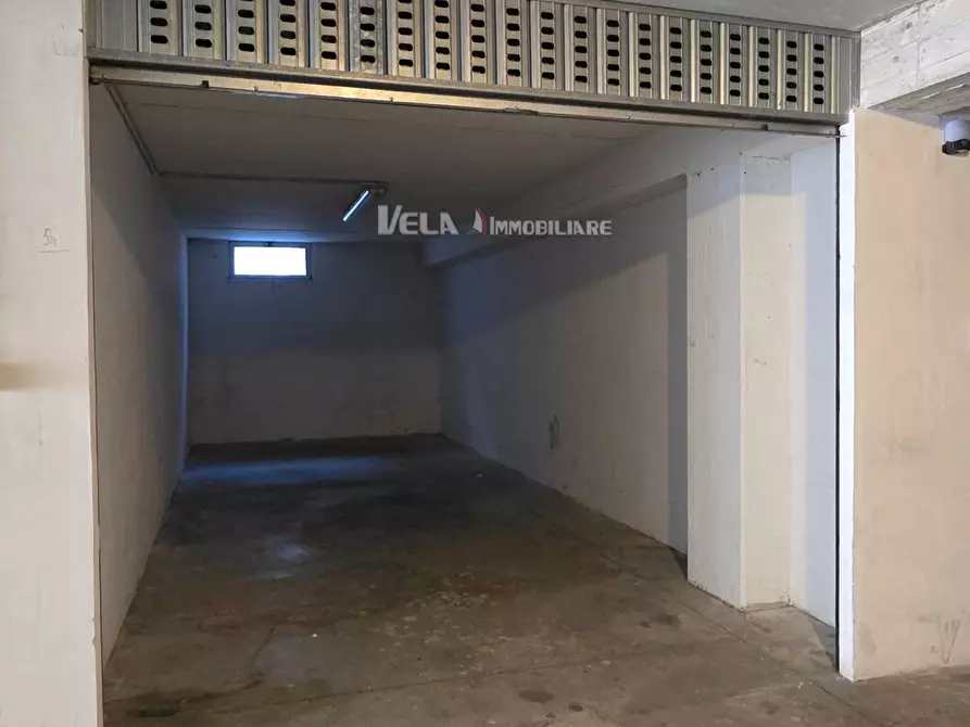 Immagine 2 di Box auto in vendita  a San Benedetto Del Tronto