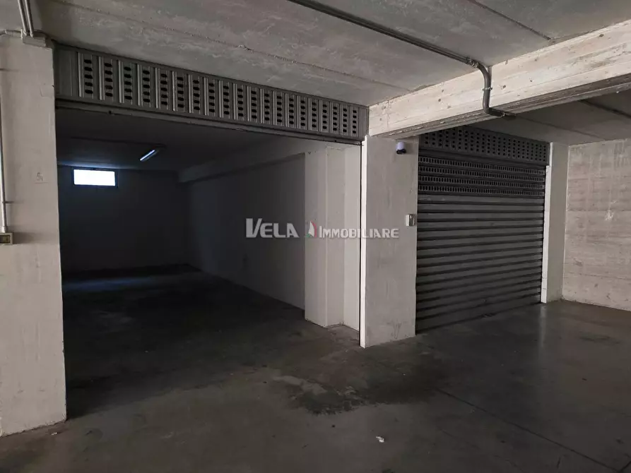 Immagine 3 di Box auto in vendita  a San Benedetto Del Tronto