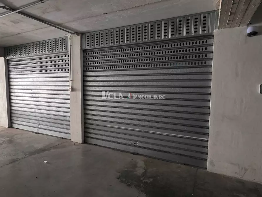 Immagine 5 di Box auto in vendita  a San Benedetto Del Tronto