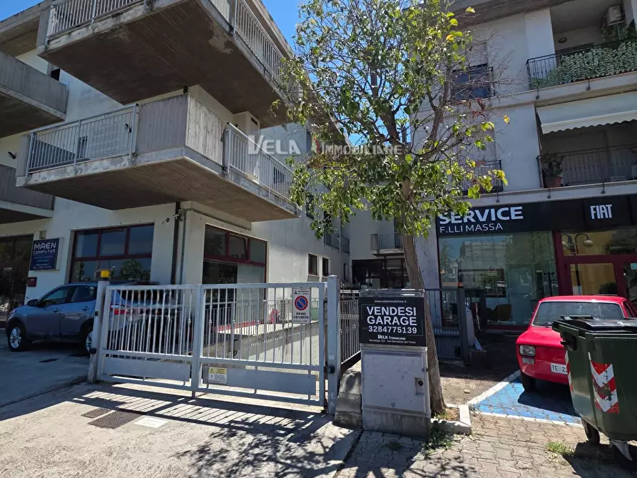 Immagine 8 di Box auto in vendita  a San Benedetto Del Tronto