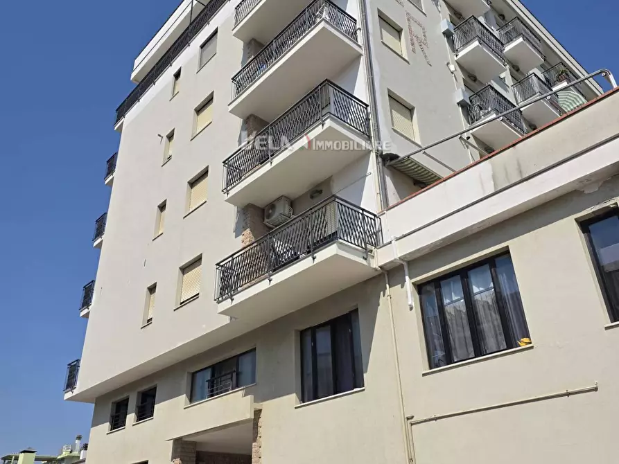 Immagine 22 di Appartamento in vendita  a San Benedetto Del Tronto