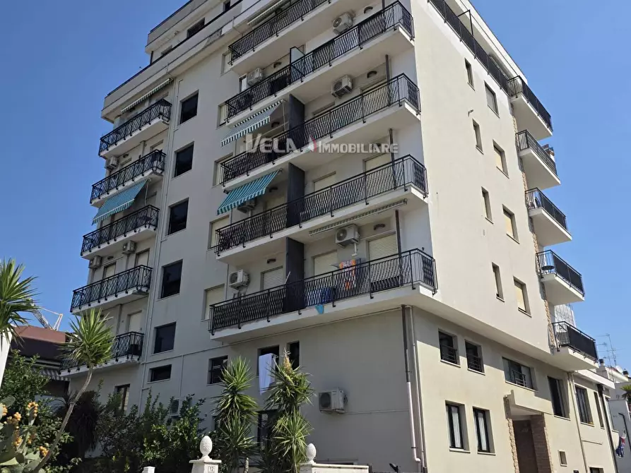 Immagine 21 di Appartamento in vendita  a San Benedetto Del Tronto