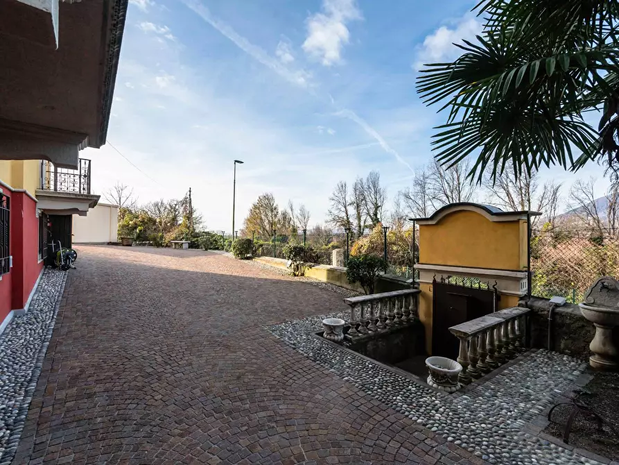 Immagine 7 di Villa in vendita  in via Olimpia 29 a Villa D'almè