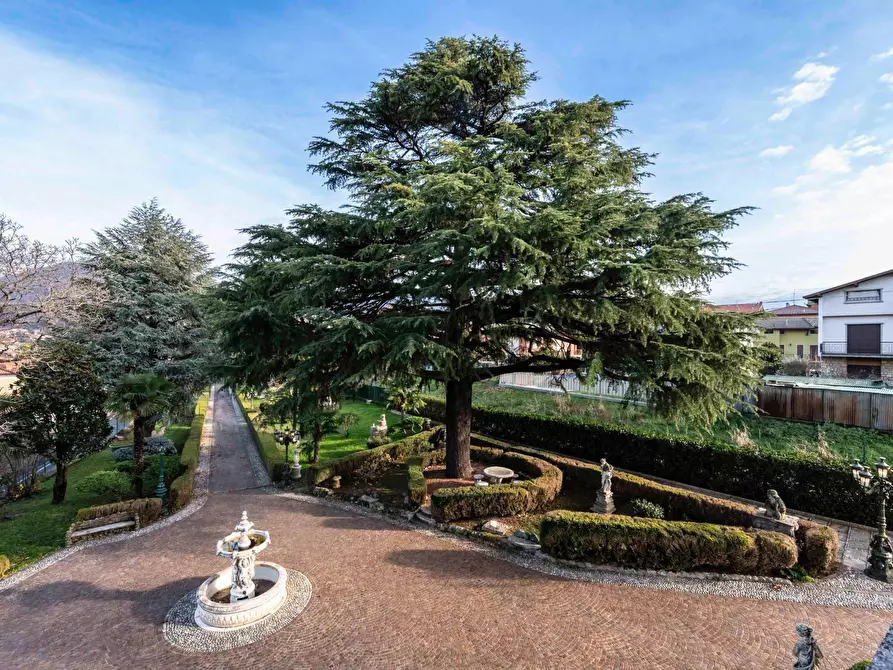 Immagine 15 di Villa in vendita  in via Olimpia 29 a Villa D'almè