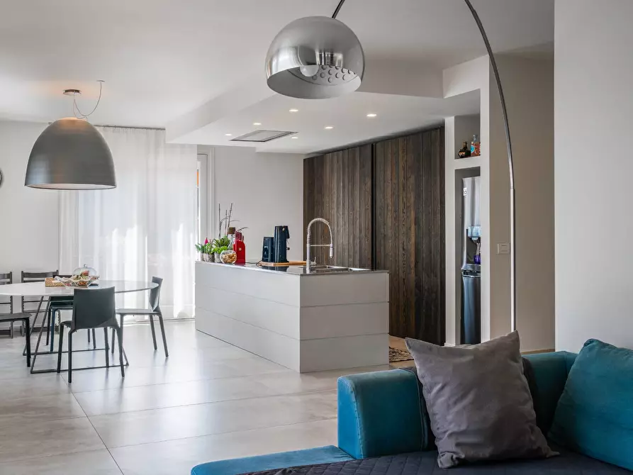 Immagine 3 di Villa in vendita  in via Risorgimento 17 a Cologne