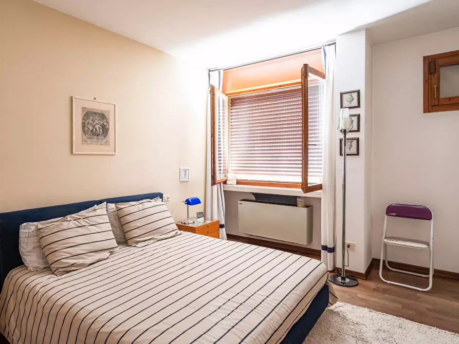 Immagine 10 di Appartamento in vendita  in via Giulio Cesare 2 a Desenzano Del Garda