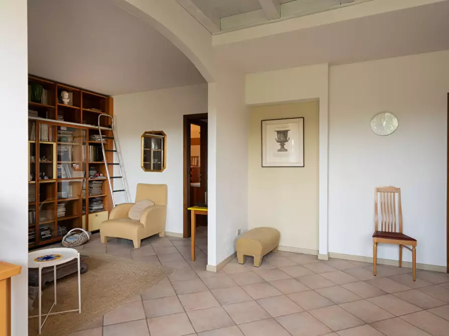 Immagine 5 di Appartamento in vendita  in via Giulio Cesare 2 a Desenzano Del Garda