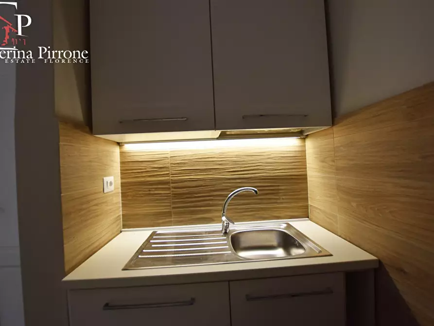 Immagine 5 di Appartamento in vendita  in via Castelfidardo 10 a Firenze