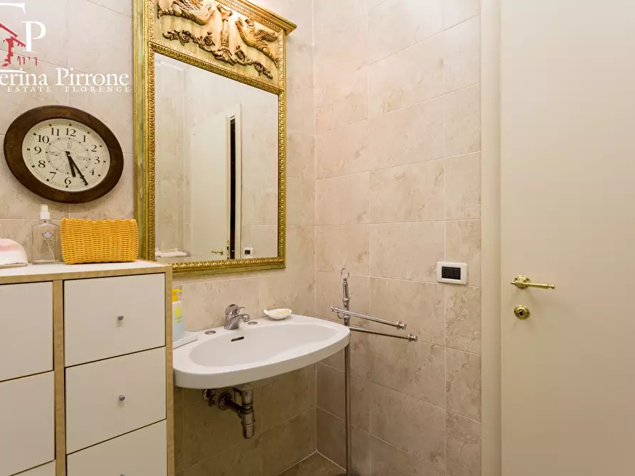 Immagine 42 di Villa in vendita  in via de' Fancelli 10 a Firenze