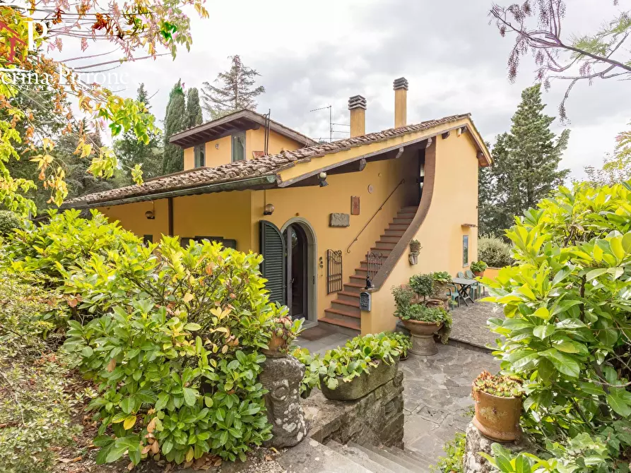 Immagine 5 di Villa in vendita  in via de' Fancelli 10 a Firenze